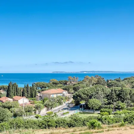 T2 Vue à Saint-clair * Le Lavandou